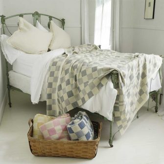 Winter Blanket checked - dove